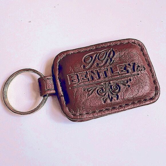 VTG Bentley Leather
Keychain Puffy Brown Stitched
Keyring Fob - Picture 1 of 10